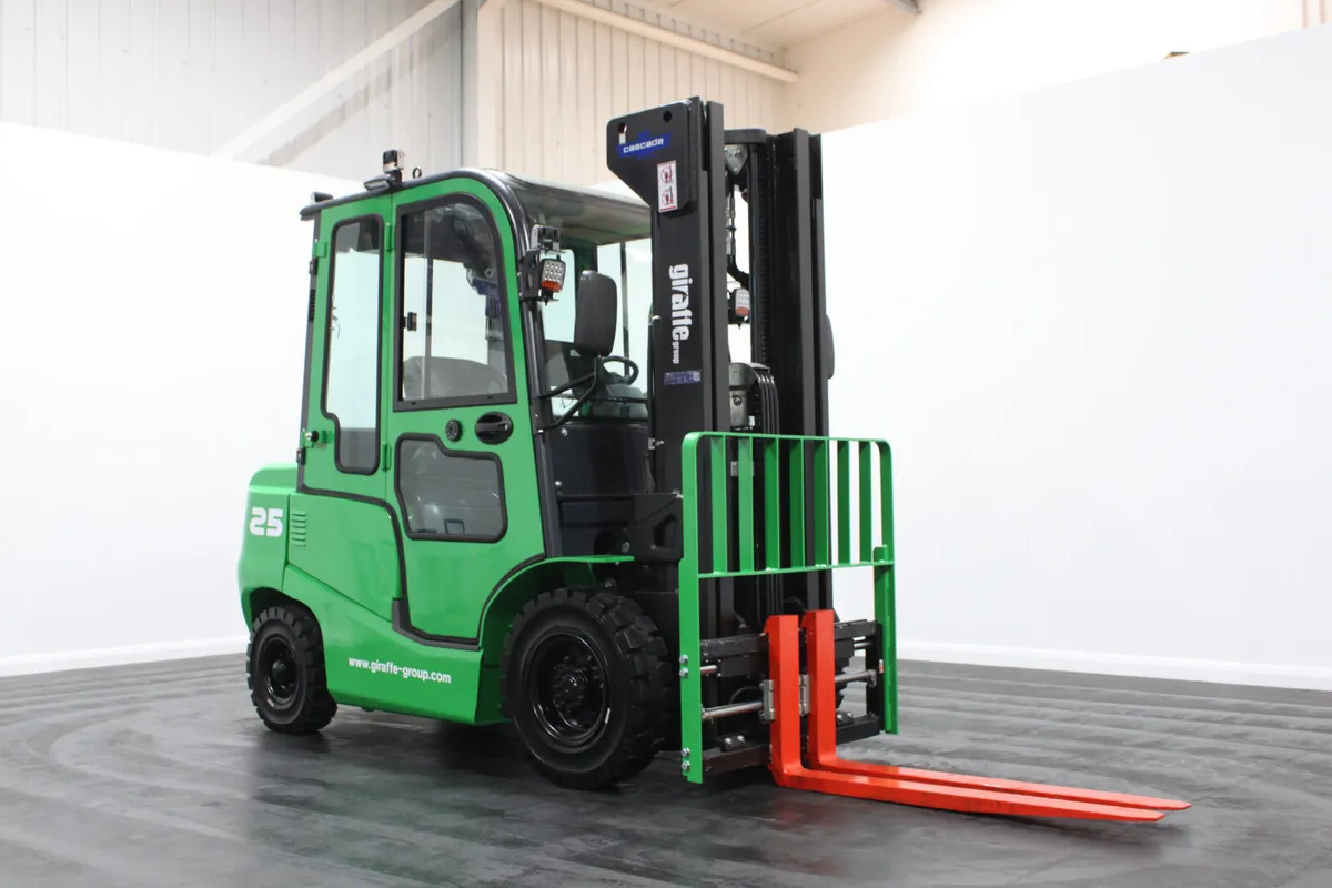 giraffe FD25 Premium Plus ADV Diesel Forklift - Image 3