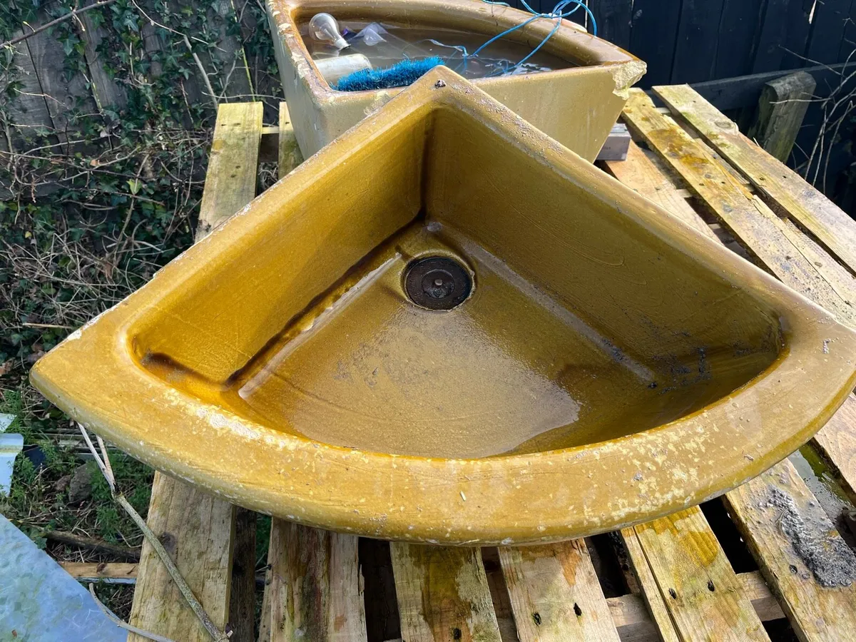 Concrete Corner Feed Troughs - Image 2