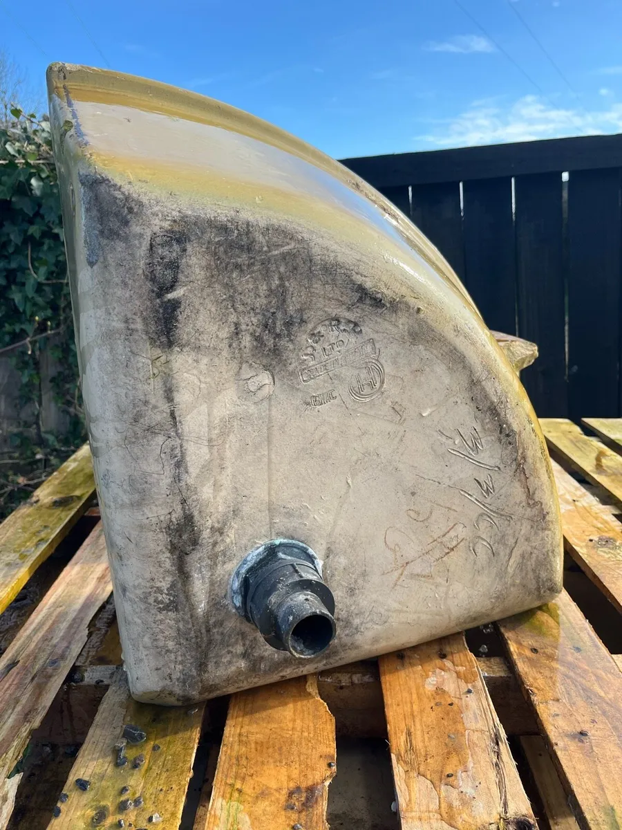 Concrete Corner Feed Troughs - Image 4