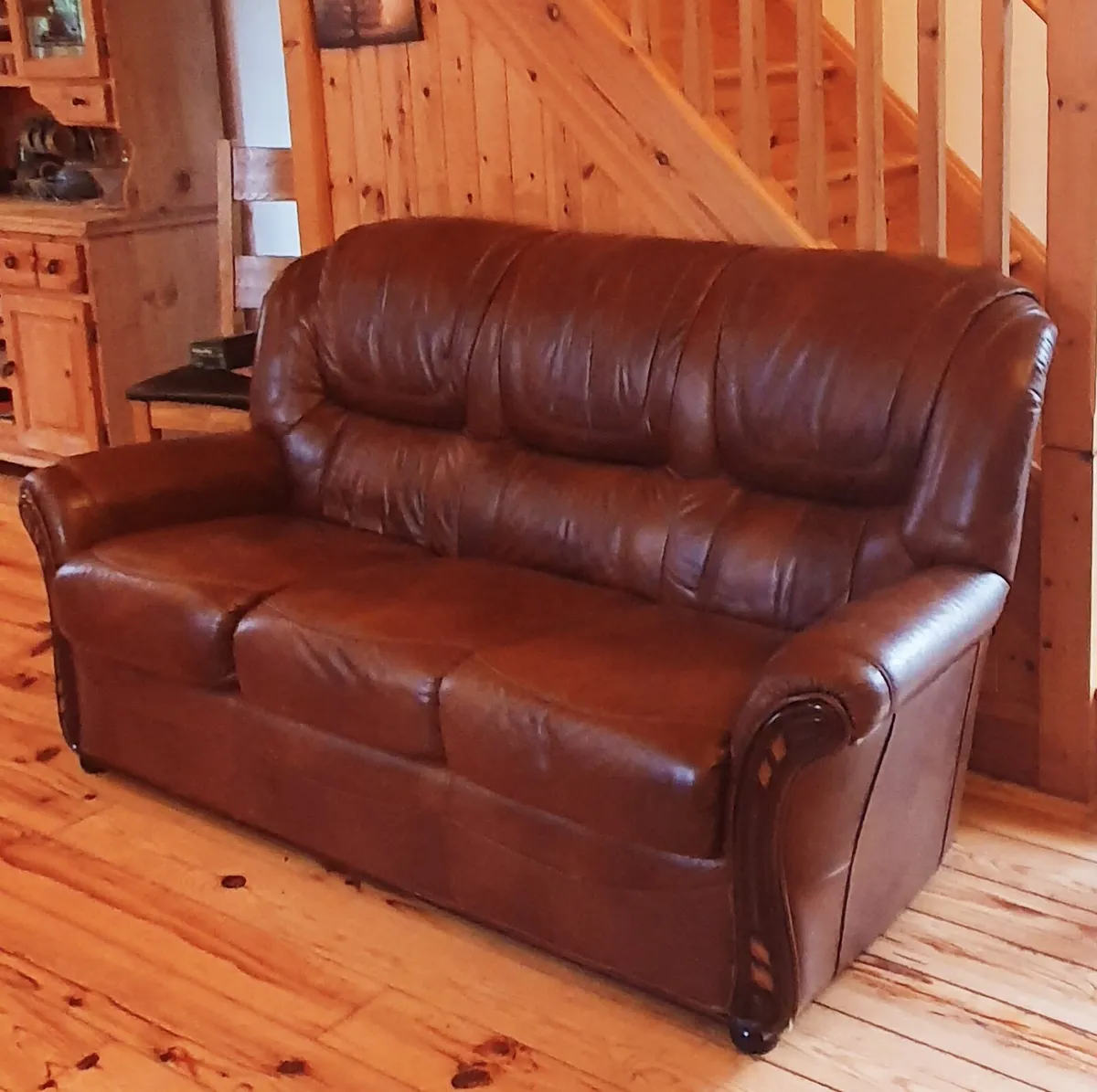 3 seater leather sofa and one armchair. - Image 1