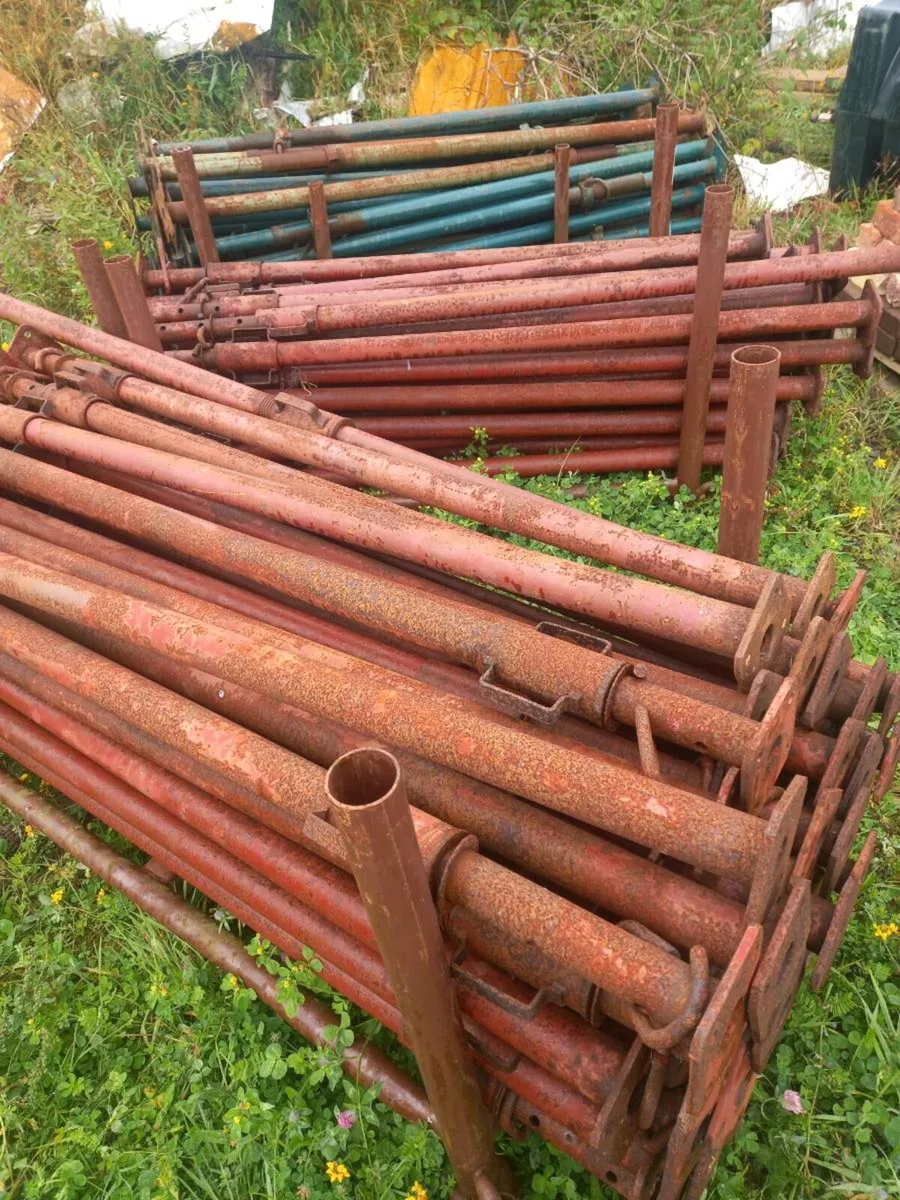 Acrow props(Acrows)from.20euro each - Image 2