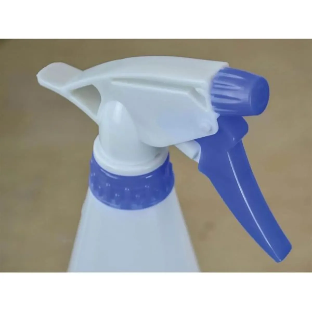 Faithfull Hand Held Trigger Spray Bottle 1 litre - Image 2