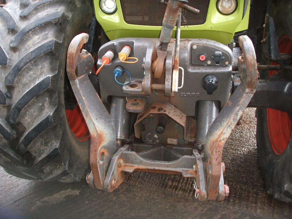 2013 Claas 820 Axion Cebis - Image 4