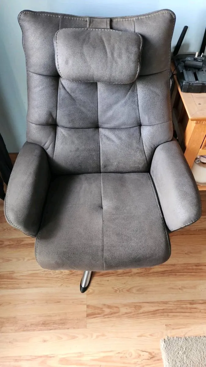 Reclining Chair - Image 2