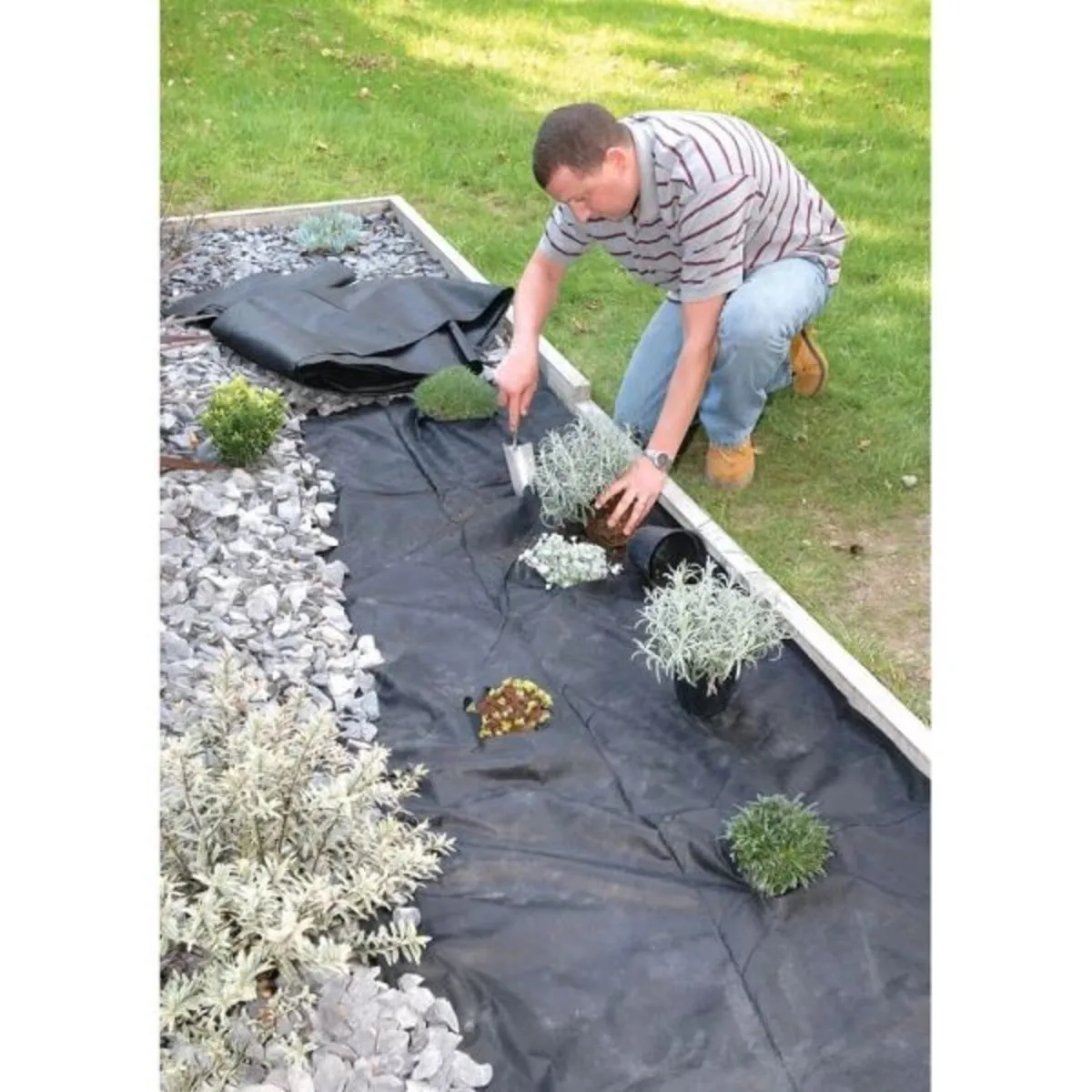 Draper Weed Control Matting - 8m x 1.5m - Image 2