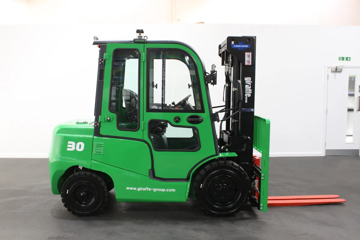 giraffe FD30 Premium Plus ADV Diesel Forklift - Image 3