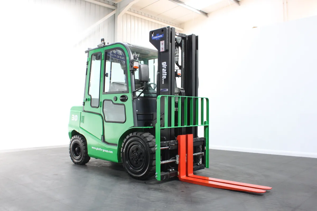 giraffe FD30 Premium Plus ADV Diesel Forklift - Image 2