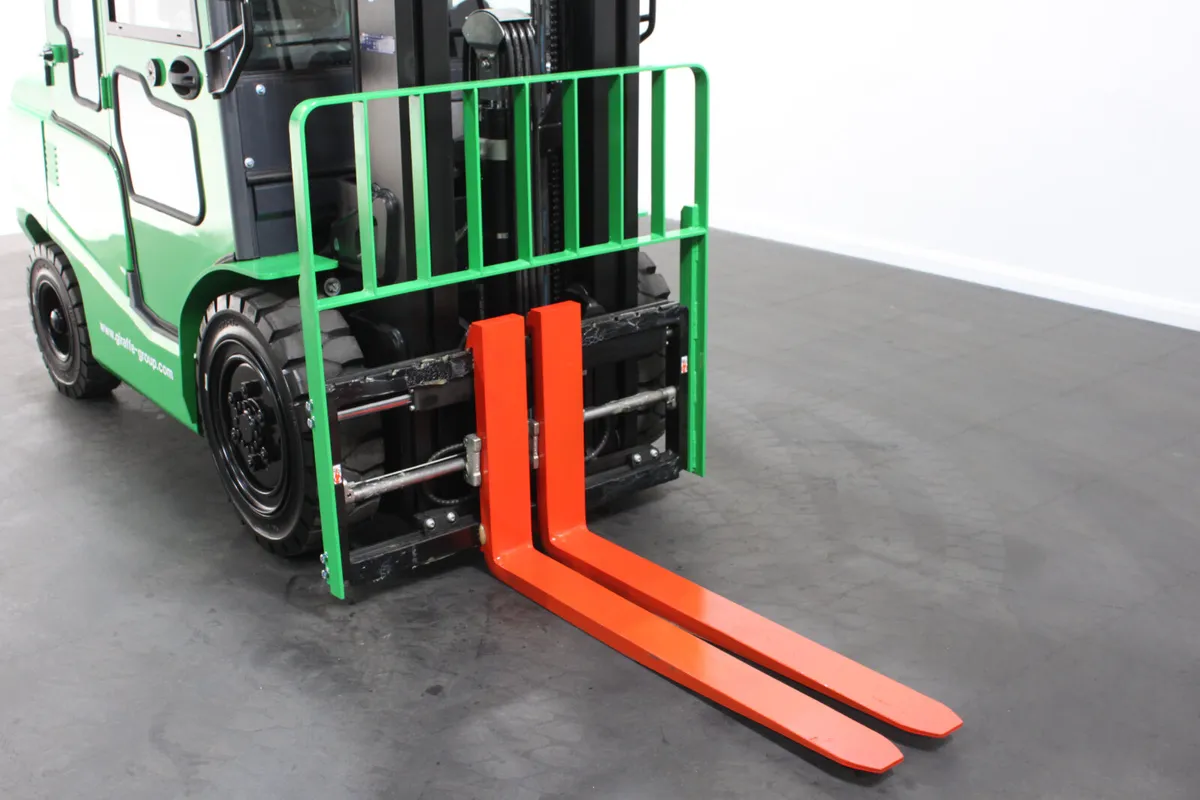 giraffe FD30 Premium Plus ADV Diesel Forklift - Image 4
