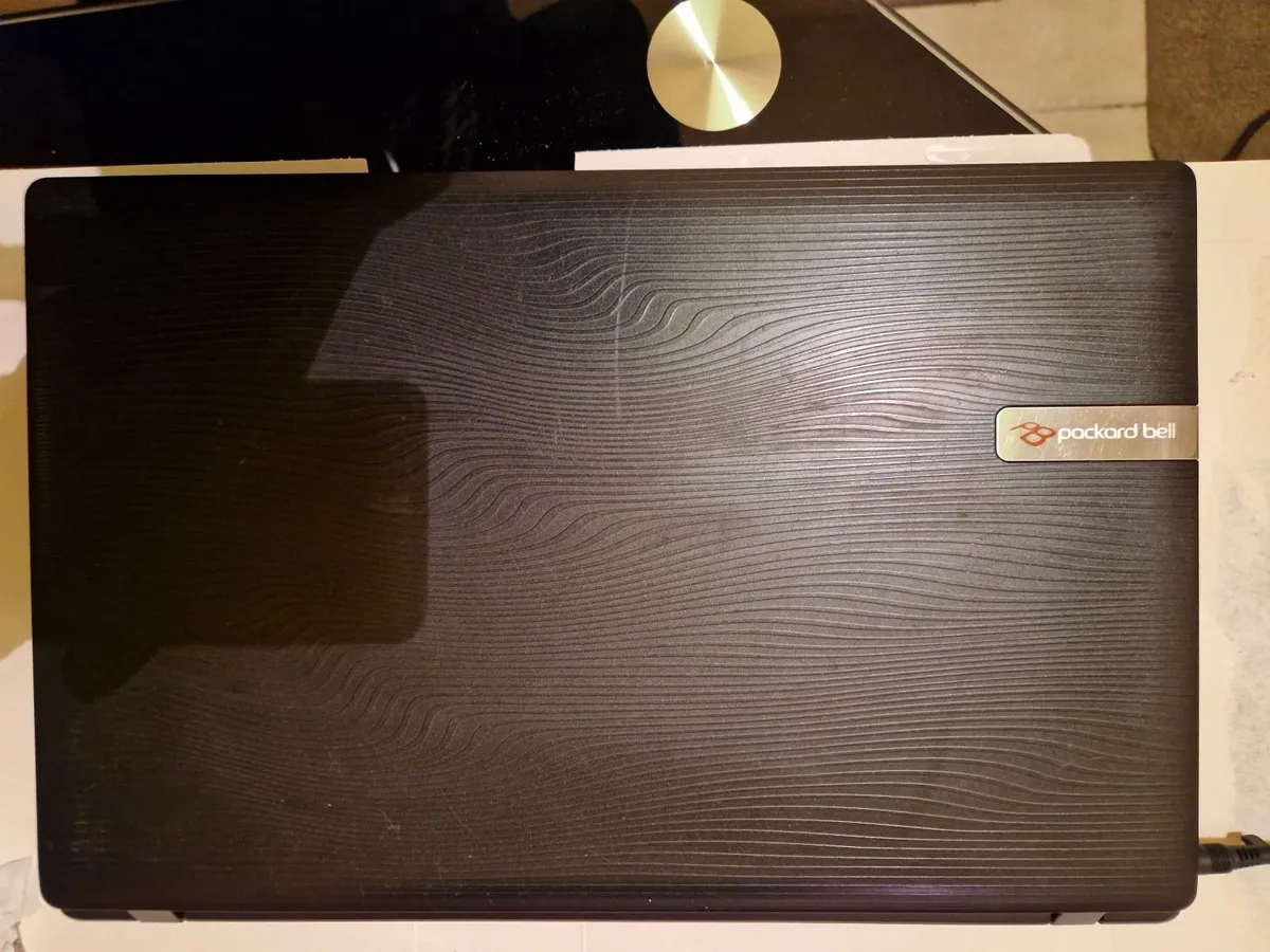 Packard Bell 15.6 Laptop, Model PEW91, 6GB, 500GB - Image 2