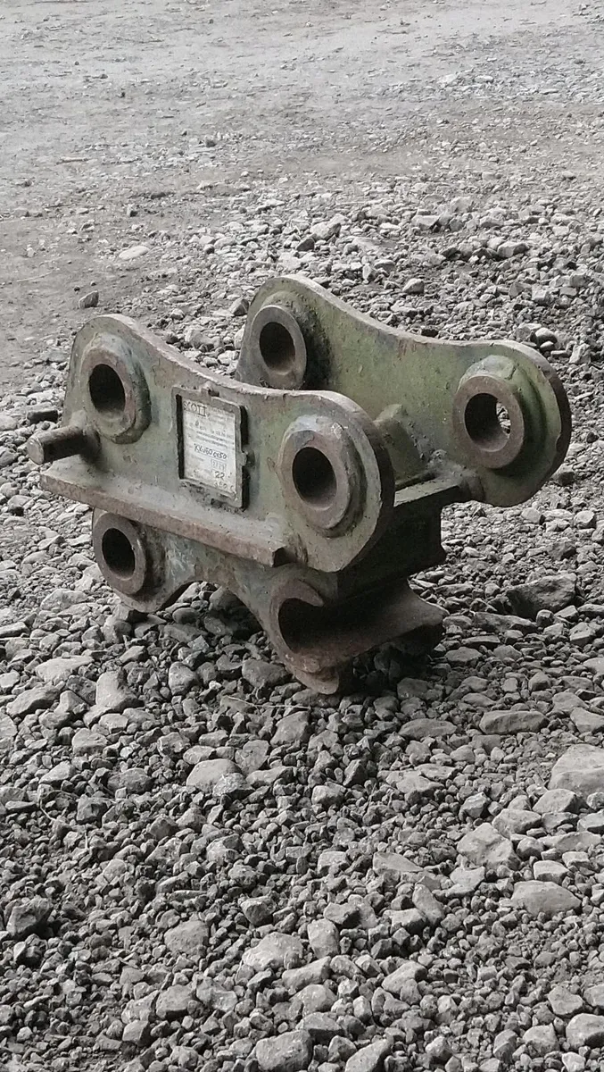 45mm PIN QUICK HITCH ( 230mm centres ) - Image 2