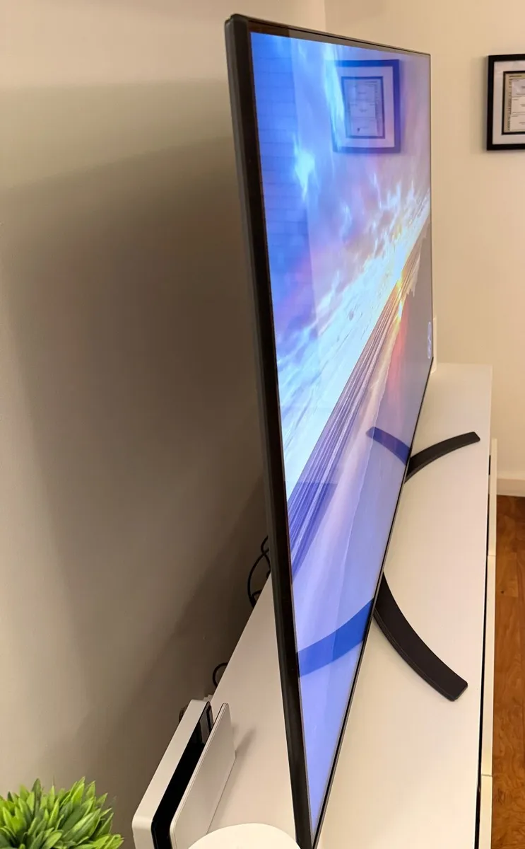 LG tv 65 inch - Image 2