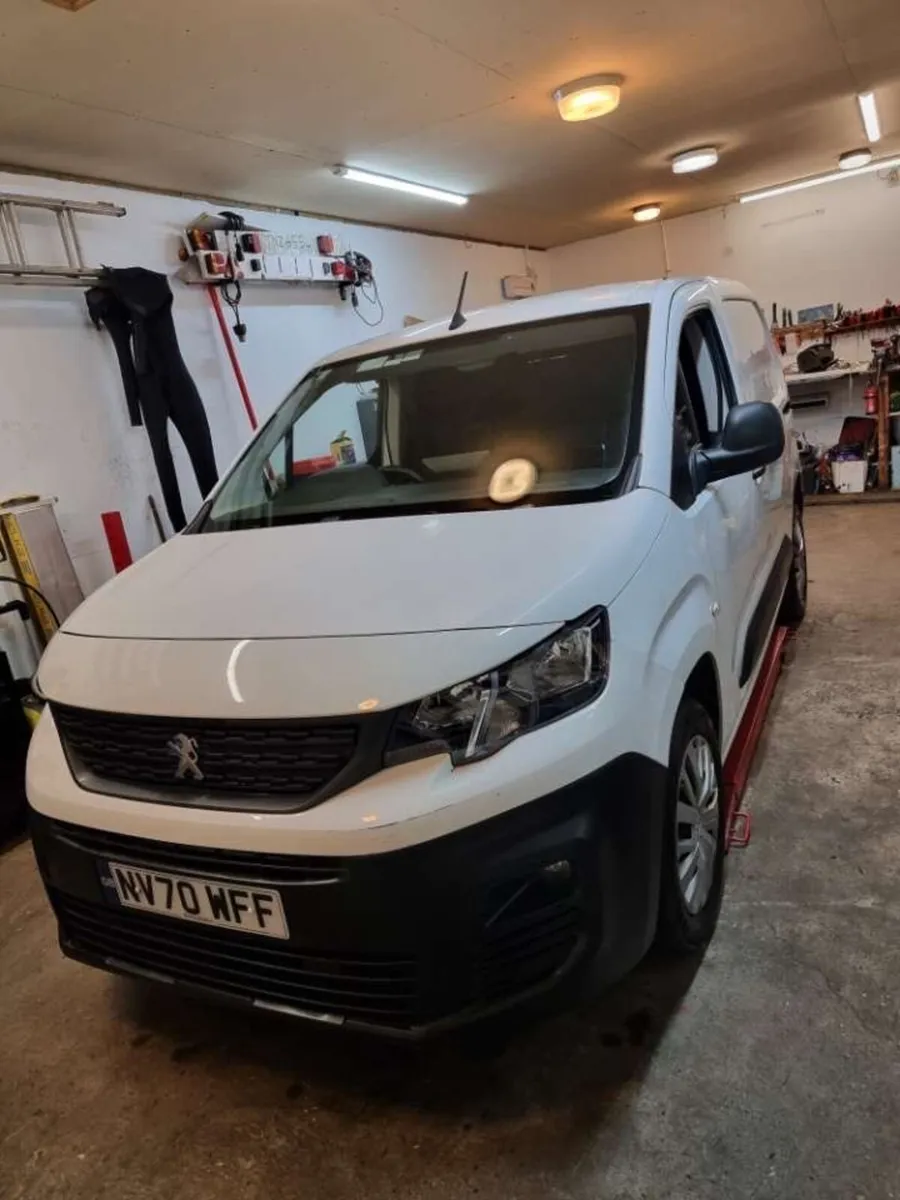 2021 Peugeot partner professional model - Image 2