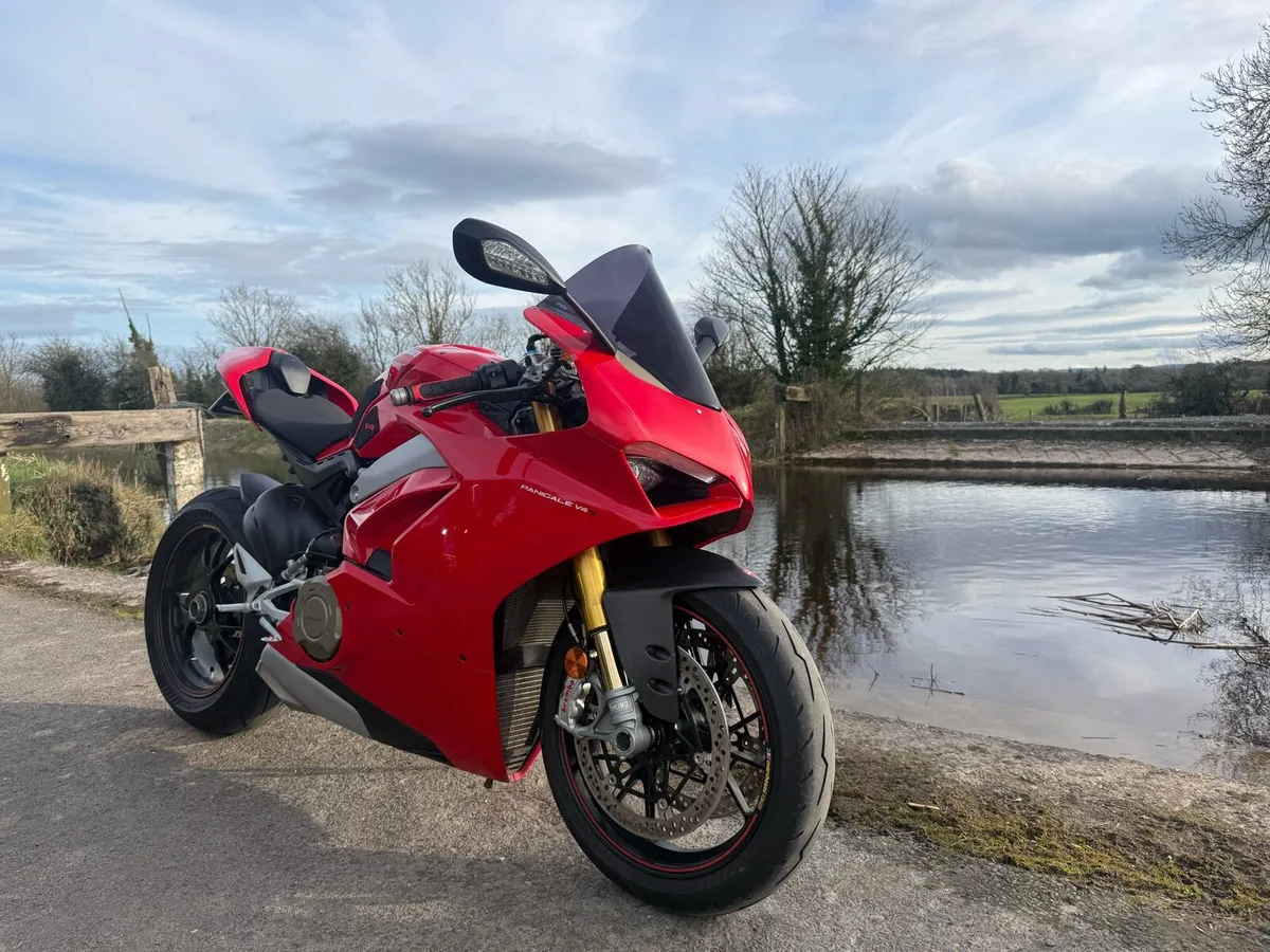 2018 Ducati Panigale V4S - Image 3