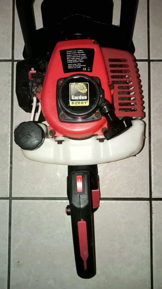 Petrol hedge trimmer - Image 2