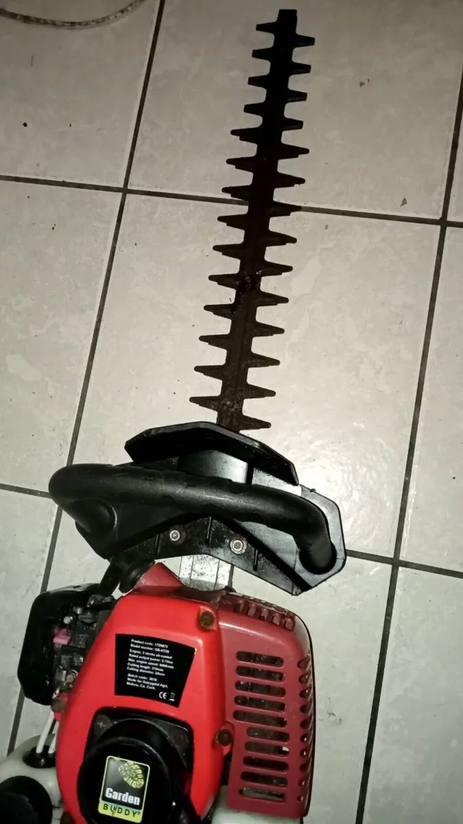Petrol hedge trimmer - Image 4