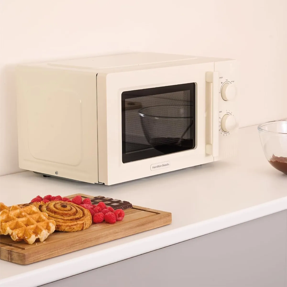 Microwave 20L Miami 800W Manual Dial Controls - Image 2