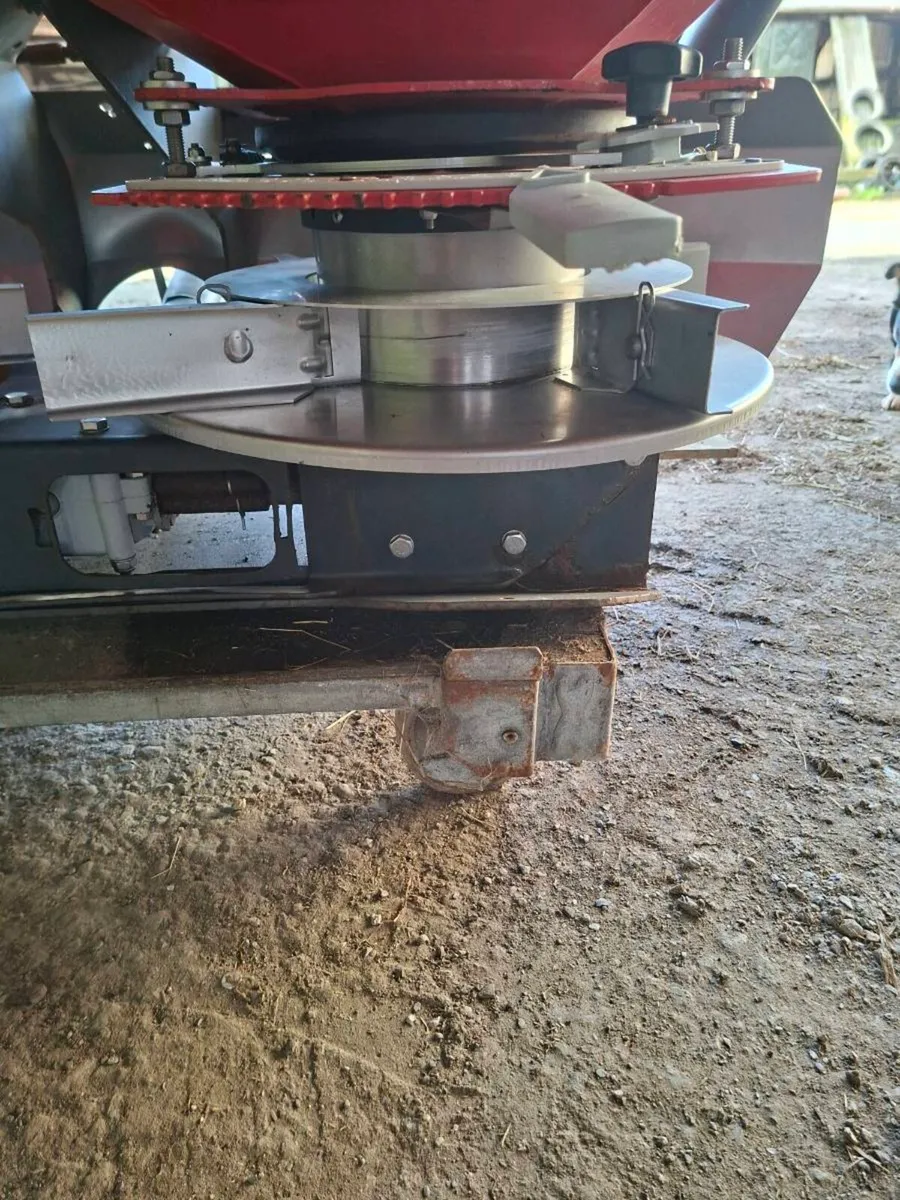Vicon spreader - Image 3