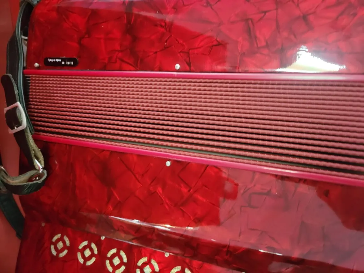 Accordion paolo soprani elite 111 - Image 2