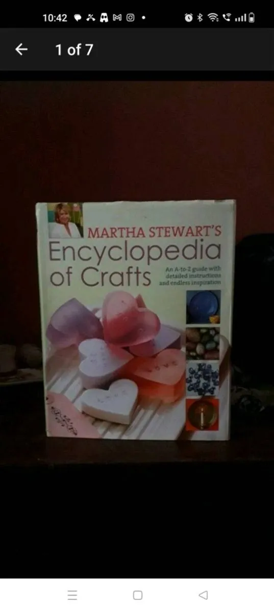 Martha Stewart's Encyclopedia of crafts 
Fantastic - Image 1