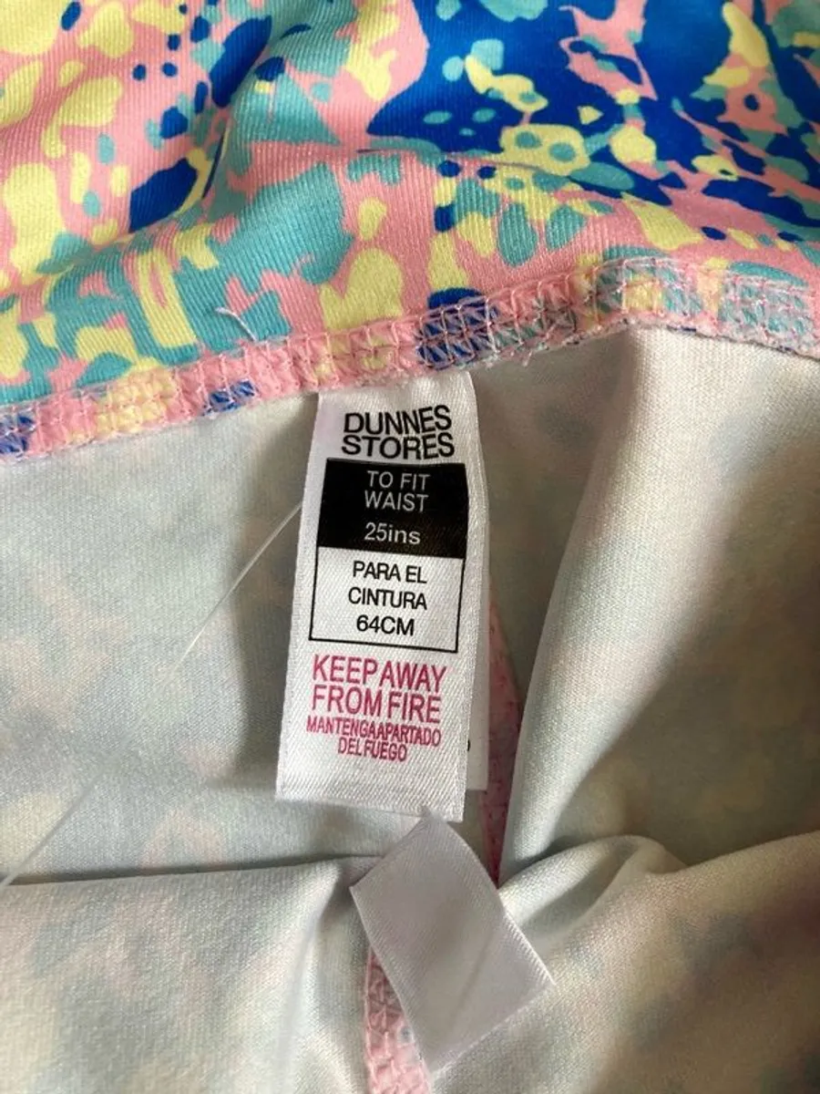 Dunnes sport leggings teenage size - Image 3