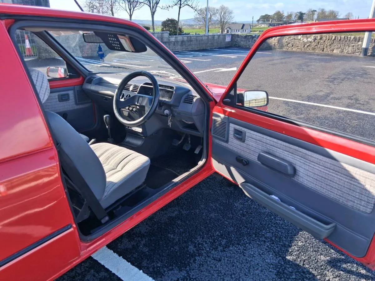 Beautiful 205 xrad van - Image 3