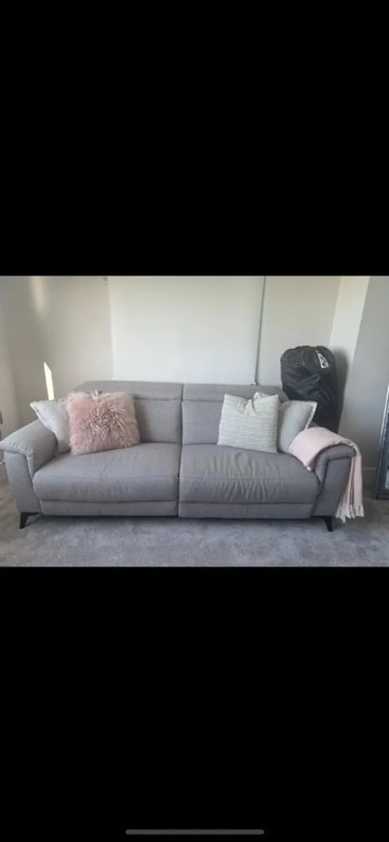couch - Image 3