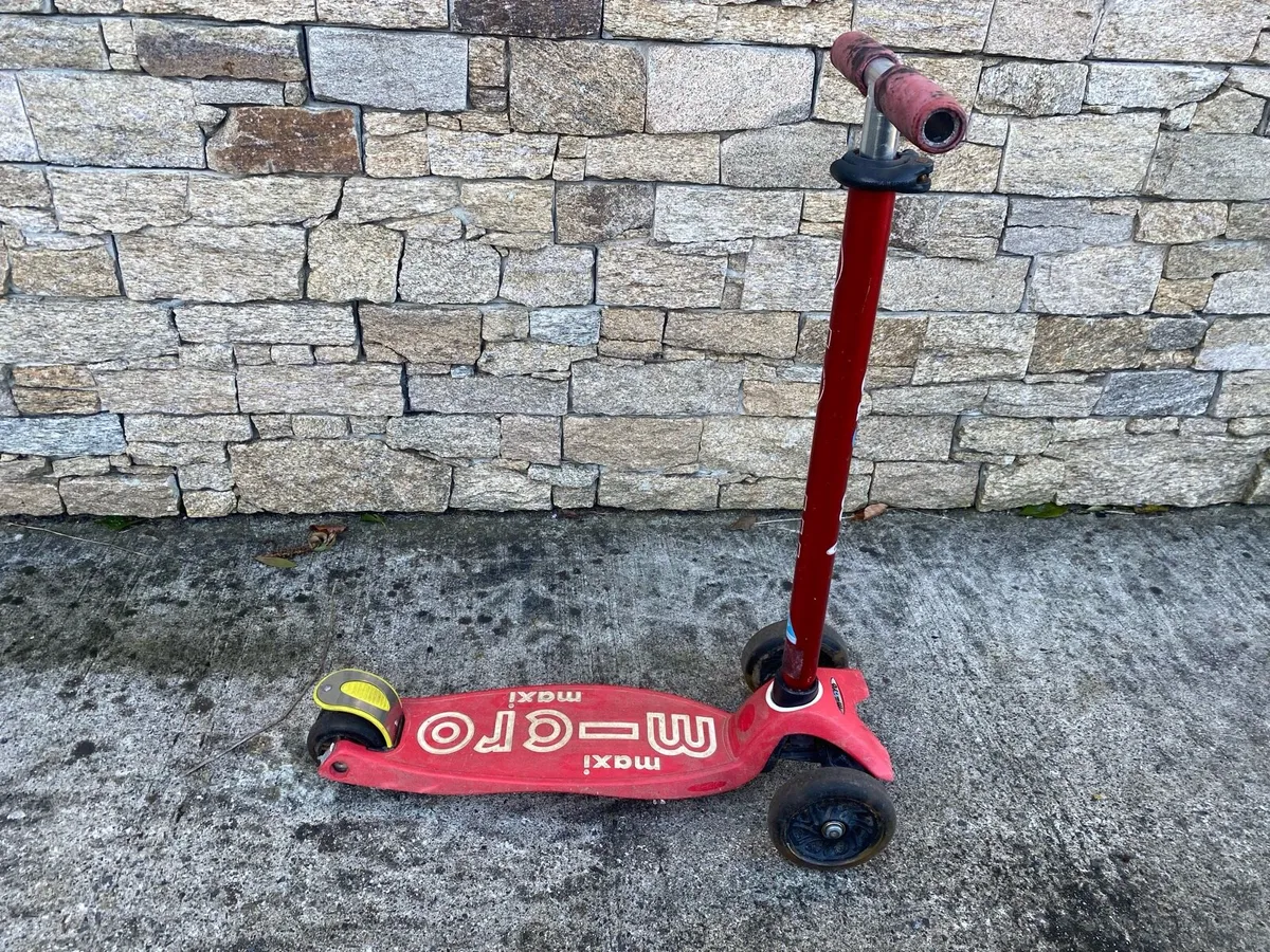 Micro scooters x 2 - Image 3