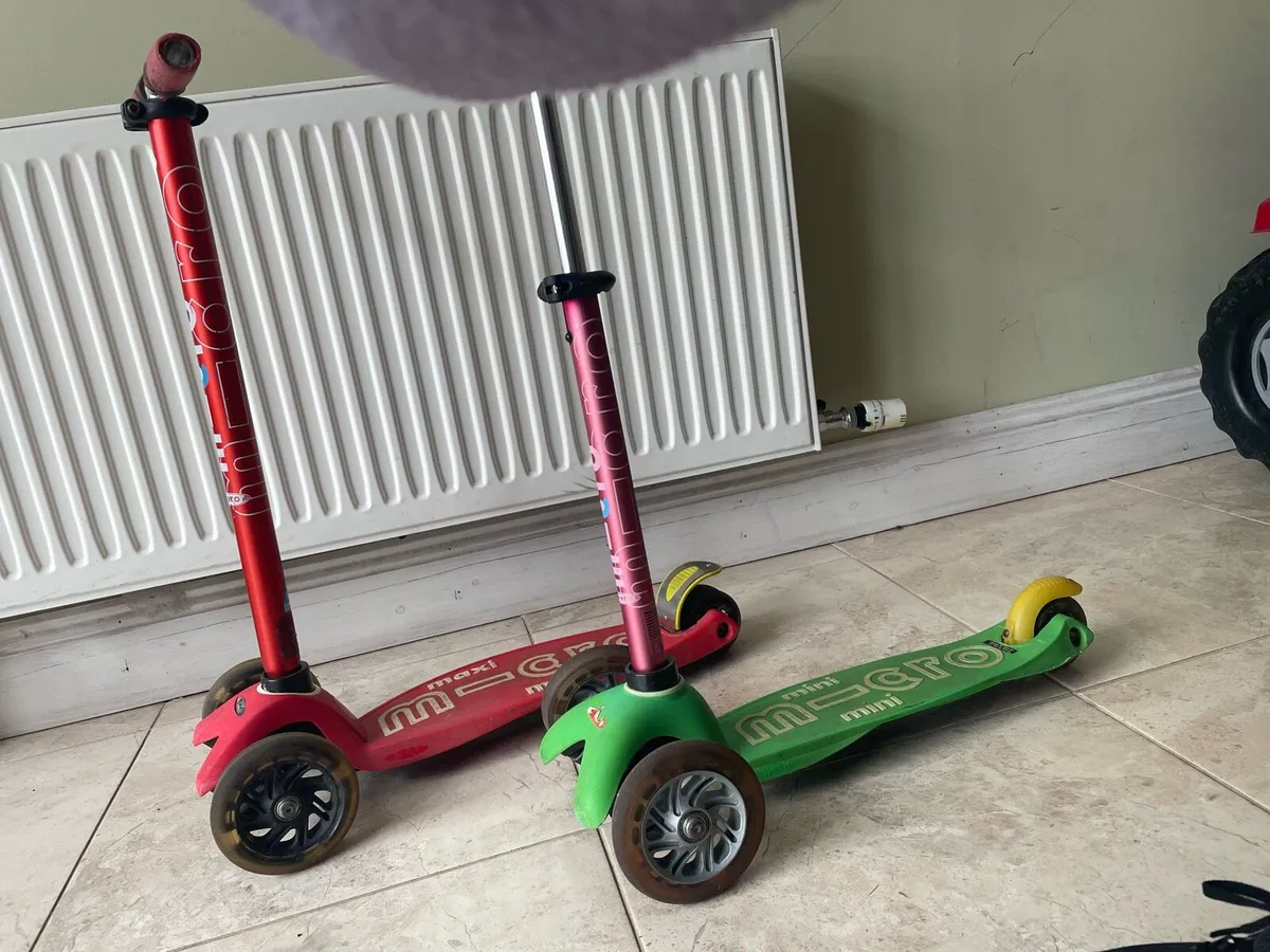 Micro scooters x 2 - Image 1