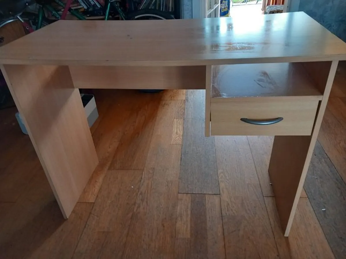 Study Table - Image 3