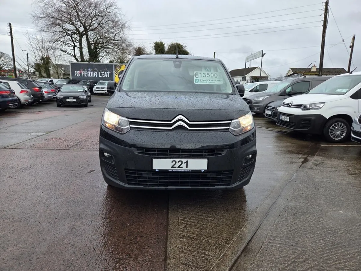 Citroen Berlingo 1000 DRIVER PRO M BLUEHDI - Image 4