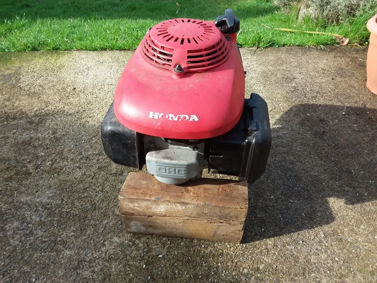 Honda Lawnmower engine - Image 1