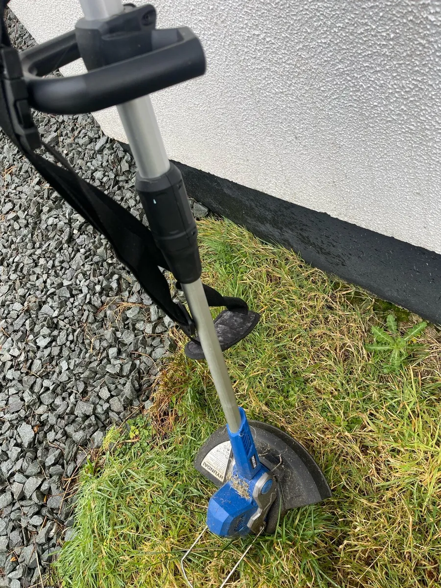 Hyundai electric grass strimmer - Image 3
