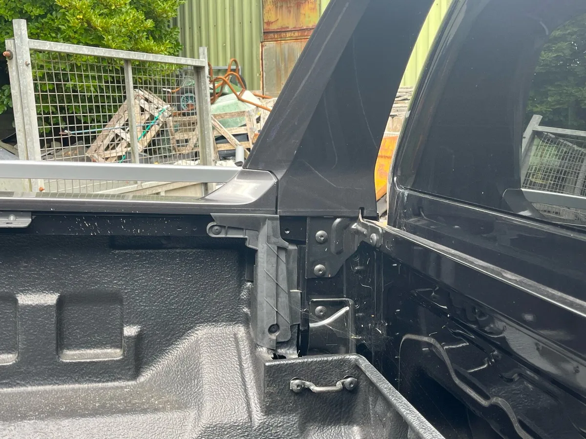 Electric roller shutter and frame 2025 Ford Ranger - Image 2