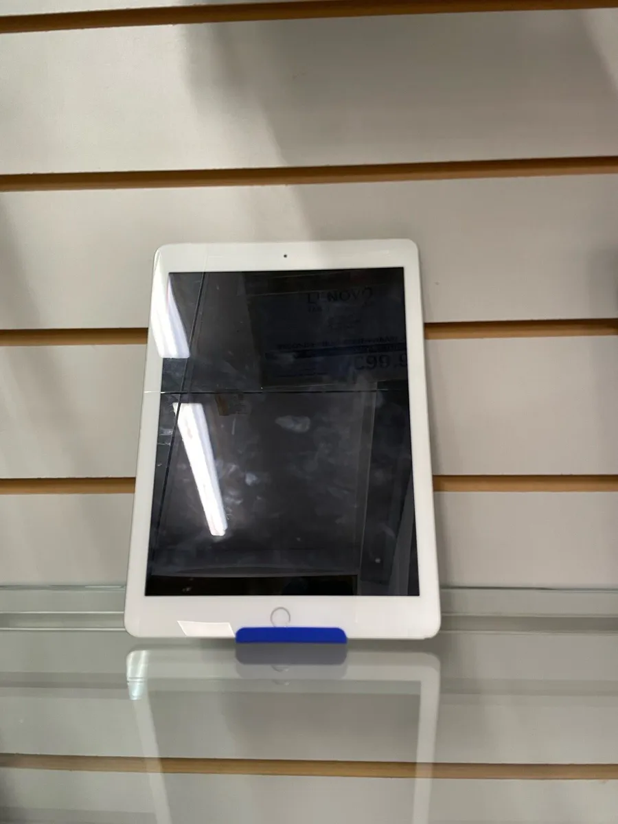 Ipad 6th gen 32 gb - Image 4