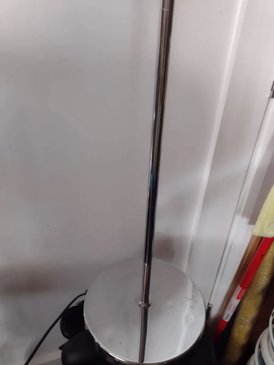 Heavy chrome floor lamp - Image 3