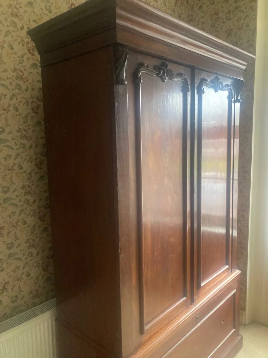 Antique gentlemen’s wardrobe - Image 2