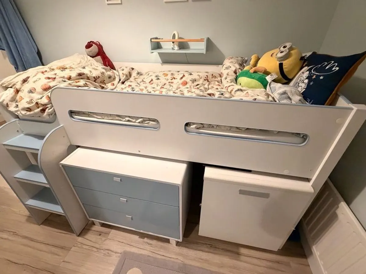 Cabin Bed, with pull out desk, book shelves and storage - Image 4