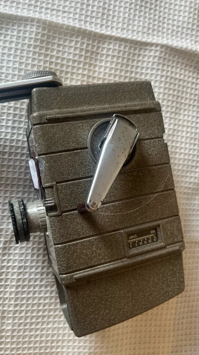 Bell &Howell Movie Camera - Image 4