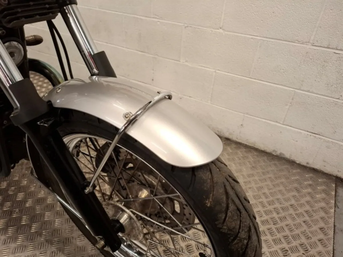 Triumph Bonneville 900 2008 - Image 3