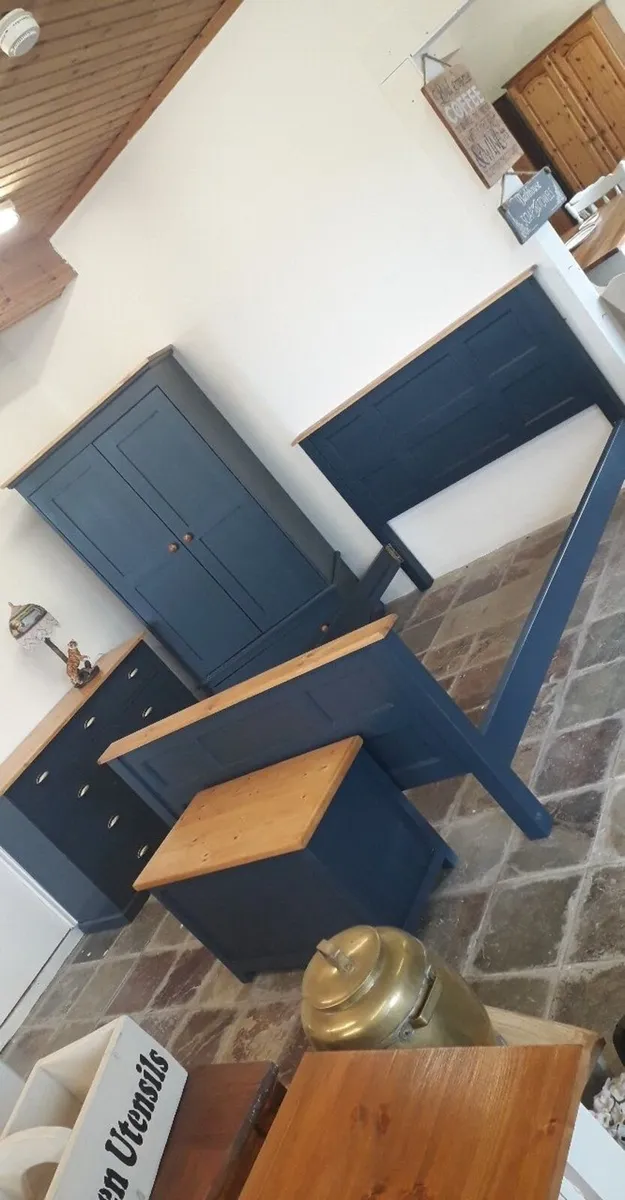 Pine bedroom set, pine workshop - Image 1