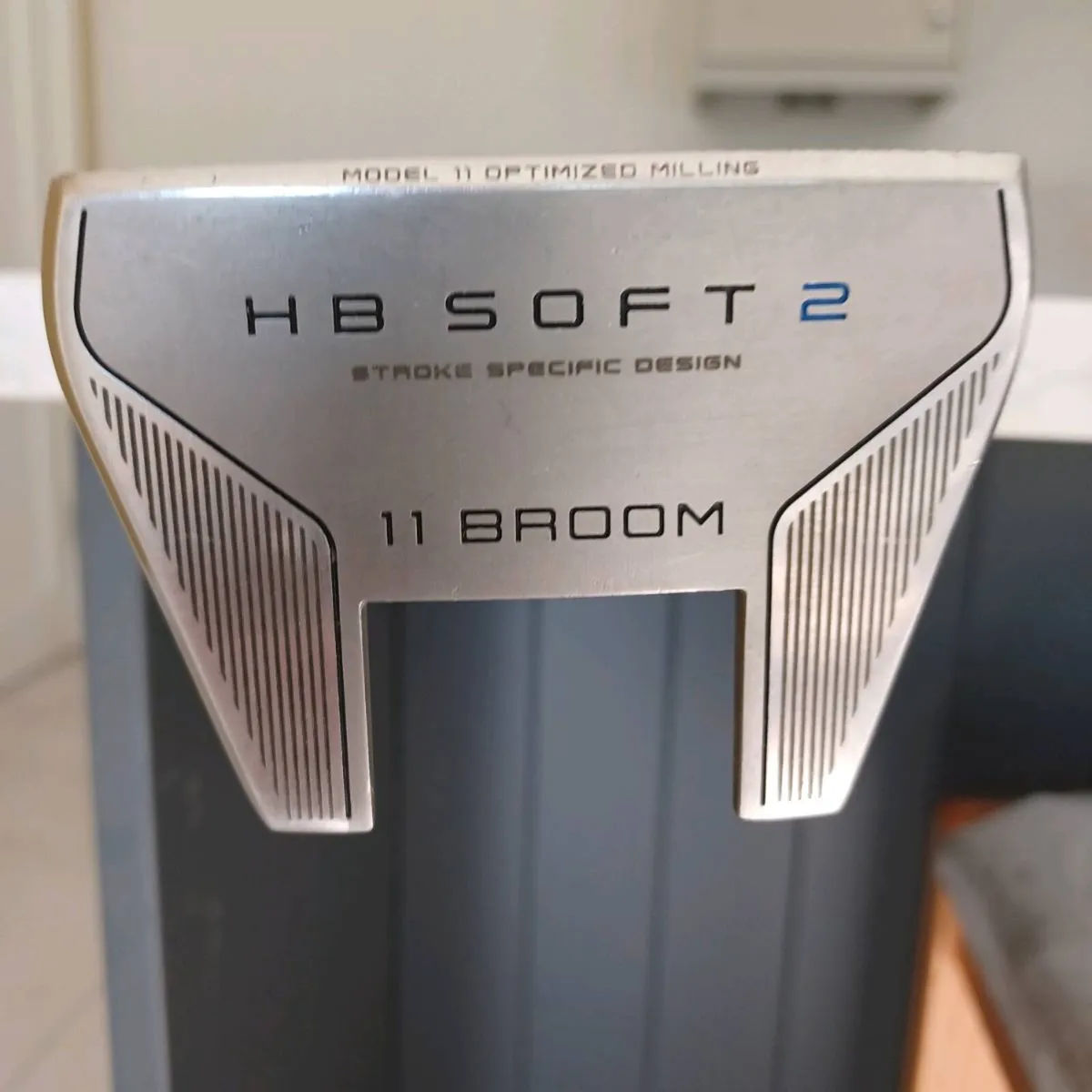 Cleveland HB Soft 2 11C Broomstick Putter - Image 1