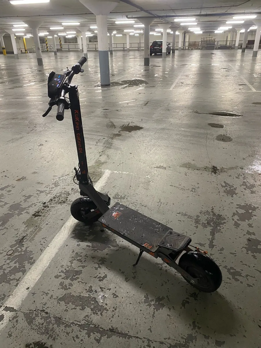 G4 electric scooter - Image 1