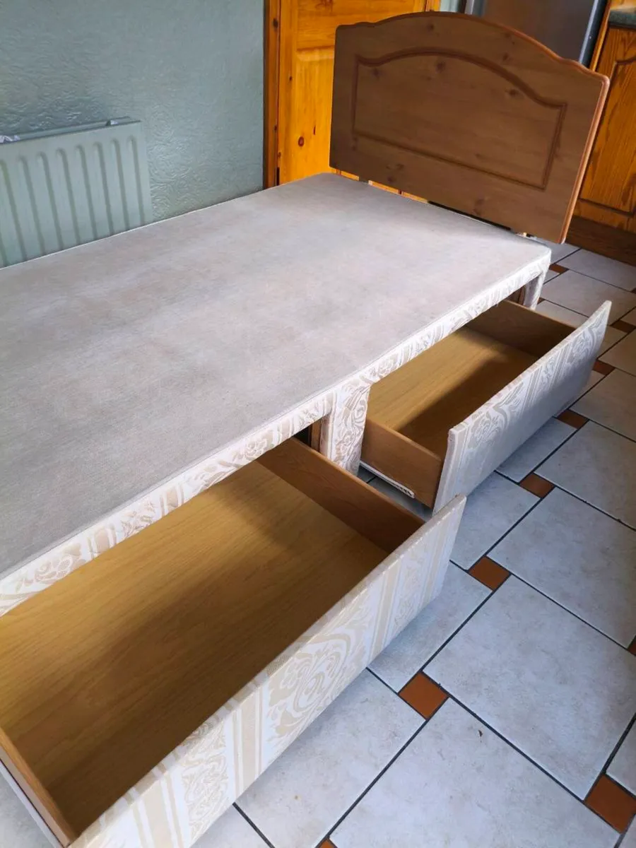 Standard single base with storage drawers 30 Euro - Image 1