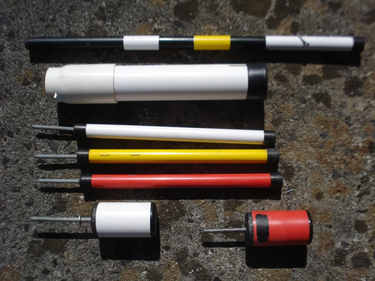 VINTAGE OLD GOLF SIGNS & MARKERS. 7. - Image 2