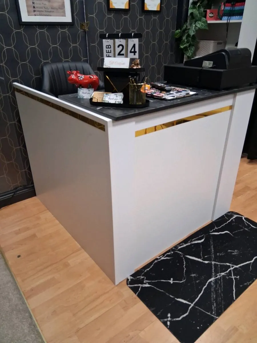 Cash register, reception desk - Image 2