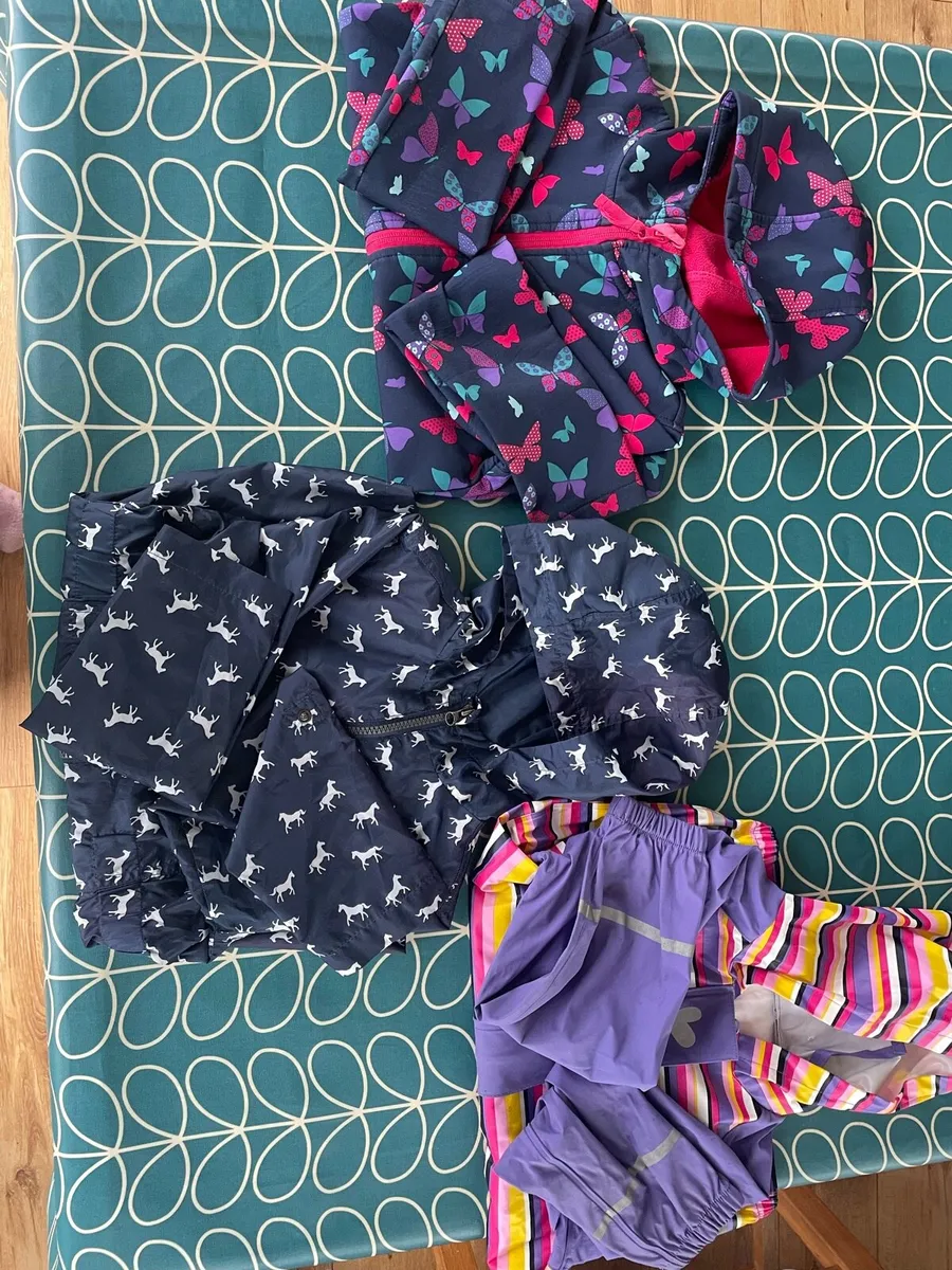 Girls clothes age 7-8 - Image 3