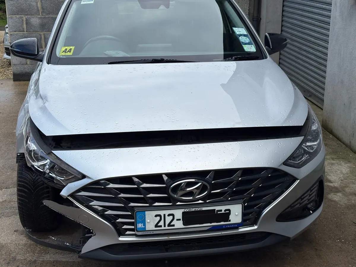 212 HYUNDI I30 DELUXE - Image 4