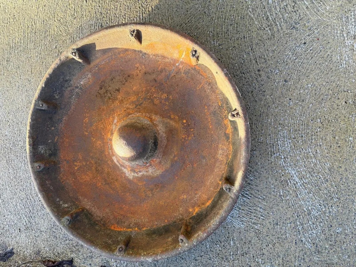 Authentic vintage cast iron circular pig trough/fe