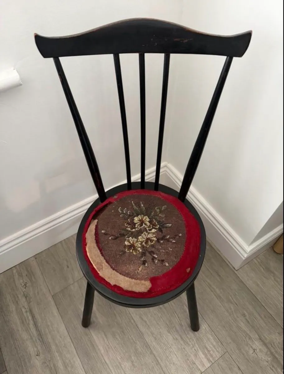 Vintage Petite Bedroom Chair - Image 2