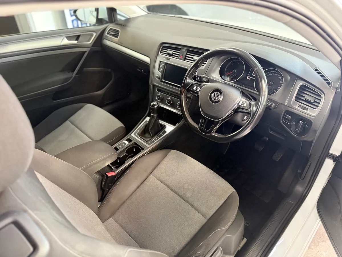 Volkswagen Golf 2016. 1.6TDI TRENDLINE - Image 4